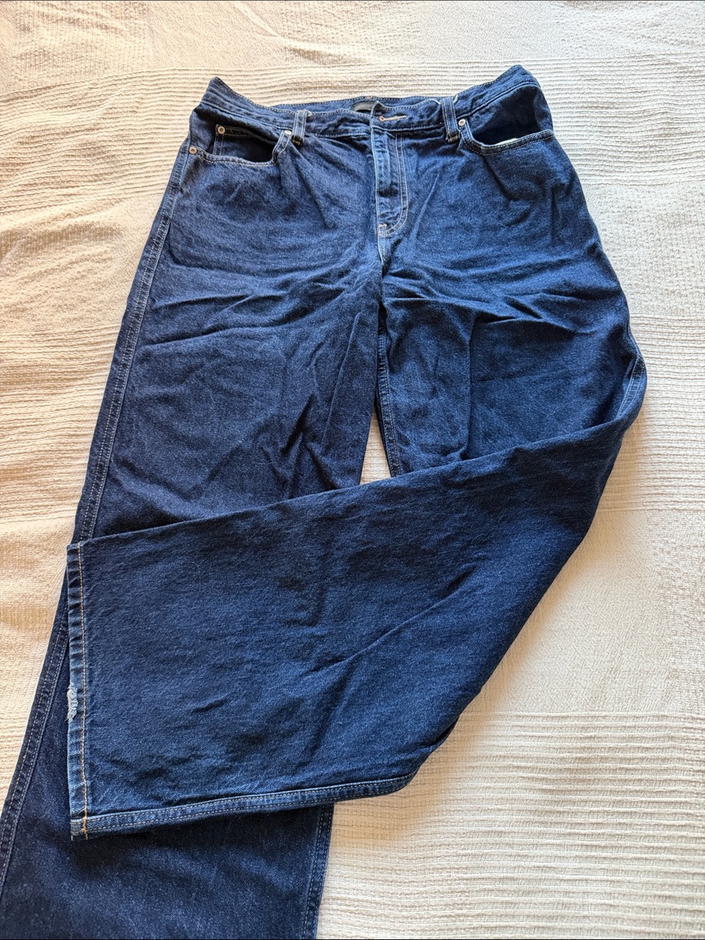 Uniqlo Men's Relaxed Straight Dark Blue Jeans